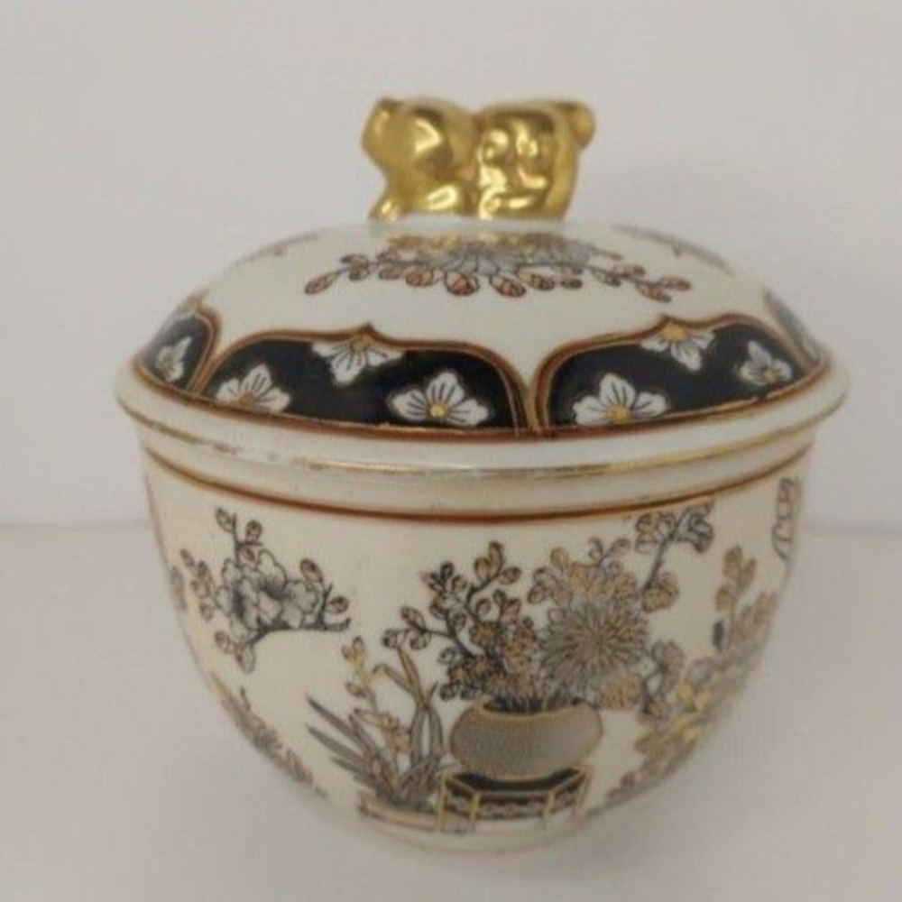 VINTAGE DECORATIVE ASIAN BOWL MADE IN MACAU.